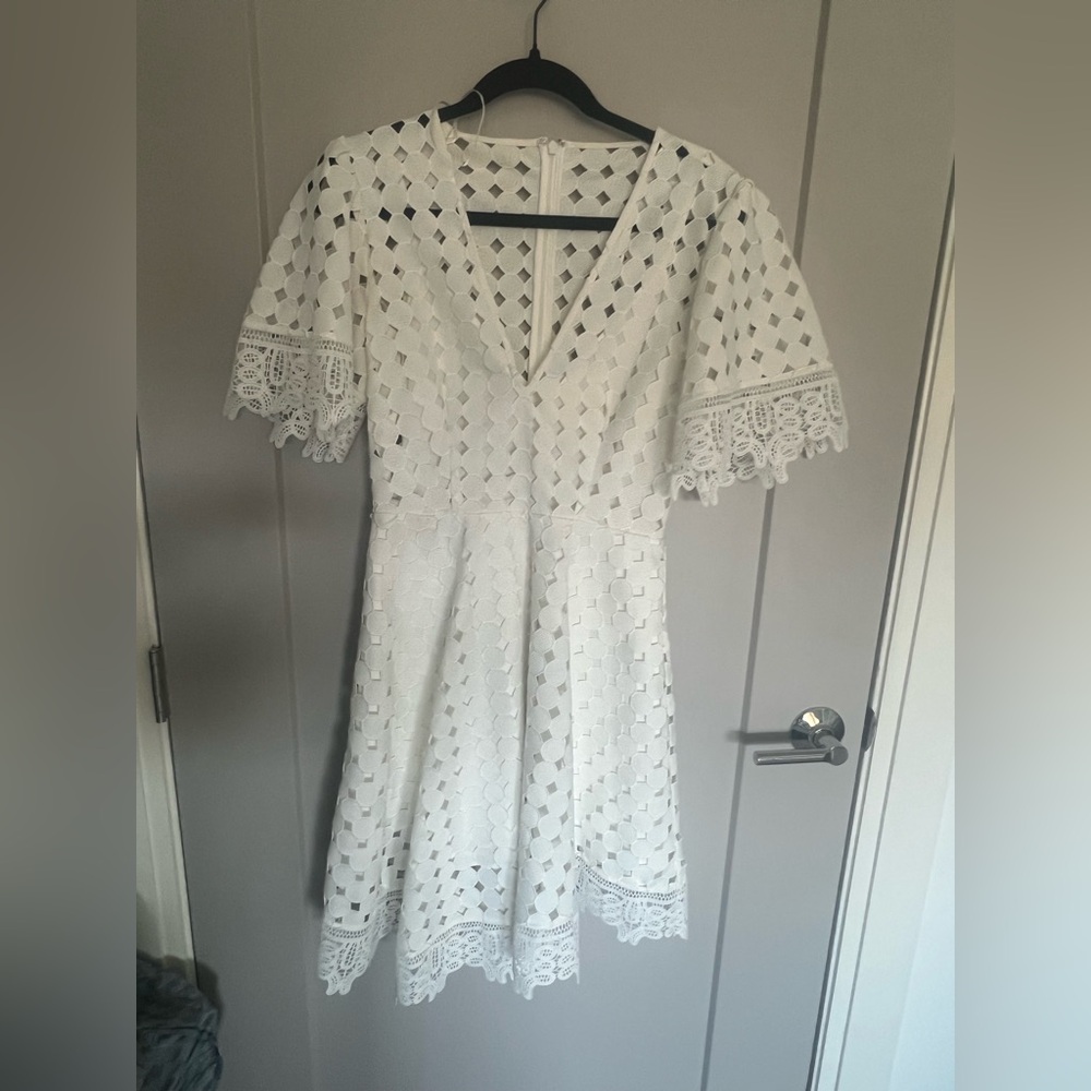 Elegant White Lace Dress
